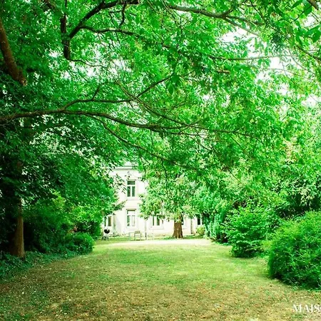 La Maison De Maitre - Grand Jardin, Face A La Meuse Semesterbostad