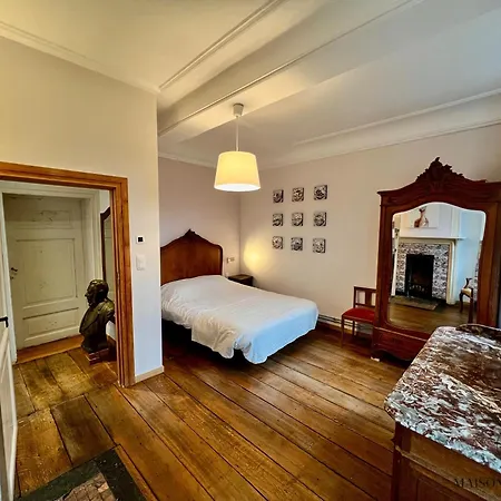 La Maison De Maitre - Grand Jardin, Face A La Meuse Casa de Férias