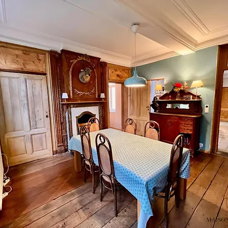 La Maison De Maitre - Grand Jardin, Face A La Meuse Semesterbostad *