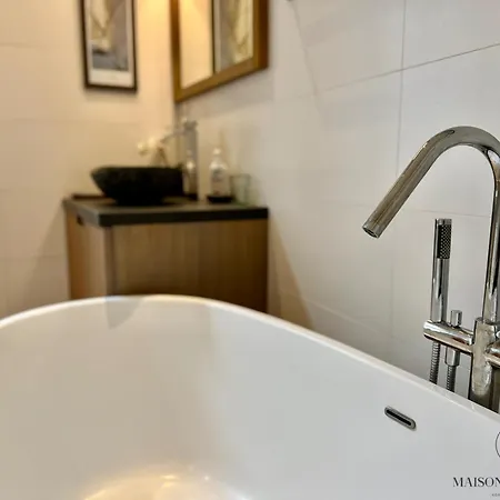 Сasa de vacaciones La Maison De Maitre - Grand Jardin, Face A La Meuse Hermalle-sous-Argenteau